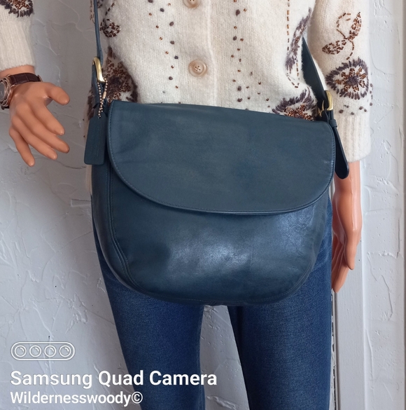 Coach Handbags - Coach Carlton #4132, Coach Classics Collection, Ocean Blue